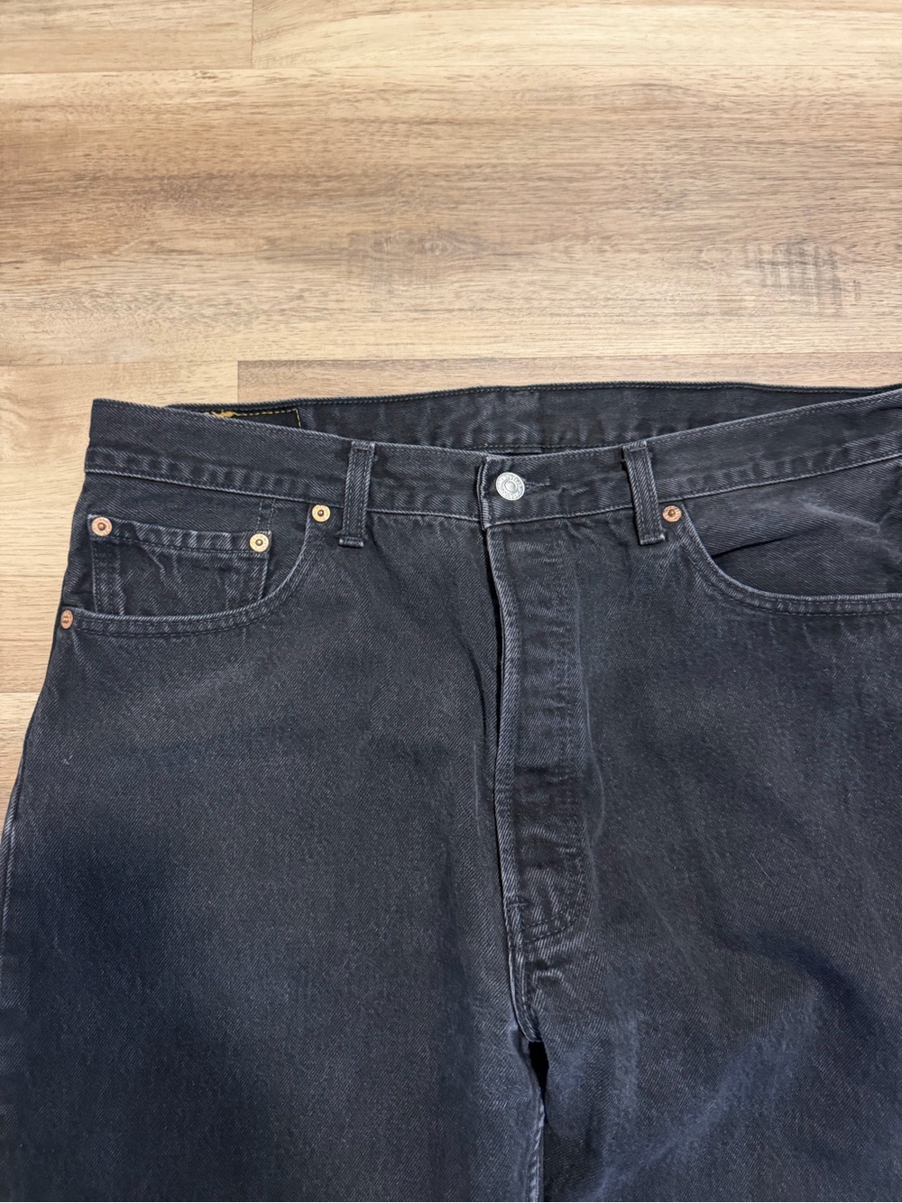 VTG Levi's 501 Button Fly Black Denim Jeans 36x30 tag 38x30 1999 Canada Made - Picture 4 of 15
